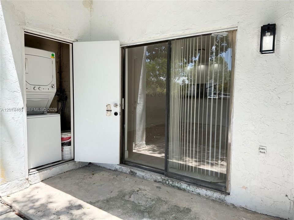 For Rent: $2,600 (3 beds, 2 baths, 1030 Square Feet)