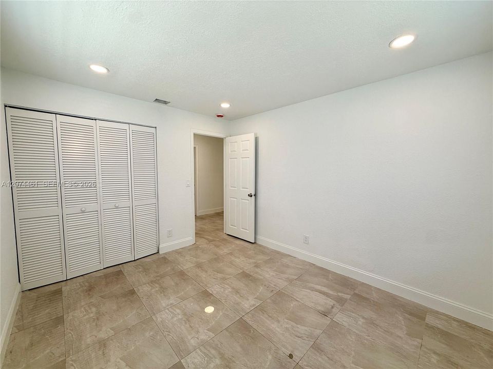 For Rent: $2,600 (3 beds, 2 baths, 1030 Square Feet)