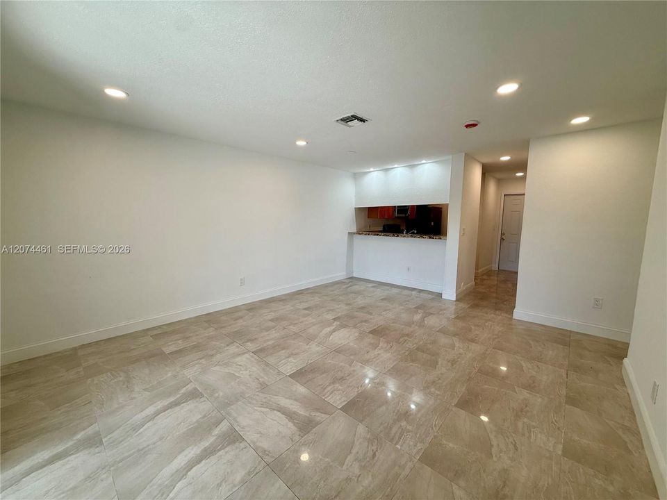 For Rent: $2,600 (3 beds, 2 baths, 1030 Square Feet)