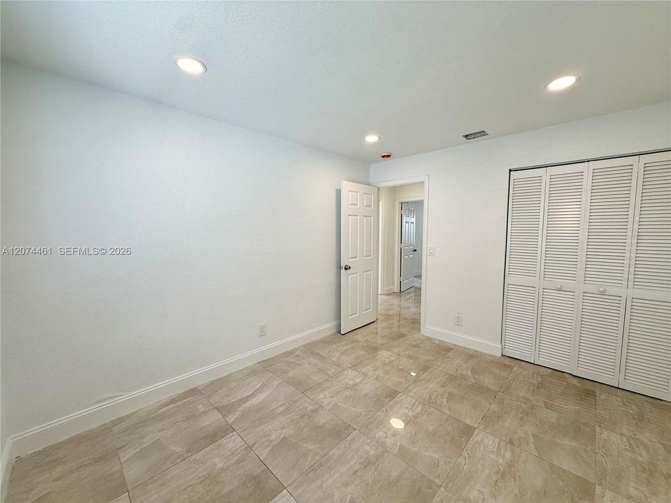 For Rent: $2,600 (3 beds, 2 baths, 1030 Square Feet)