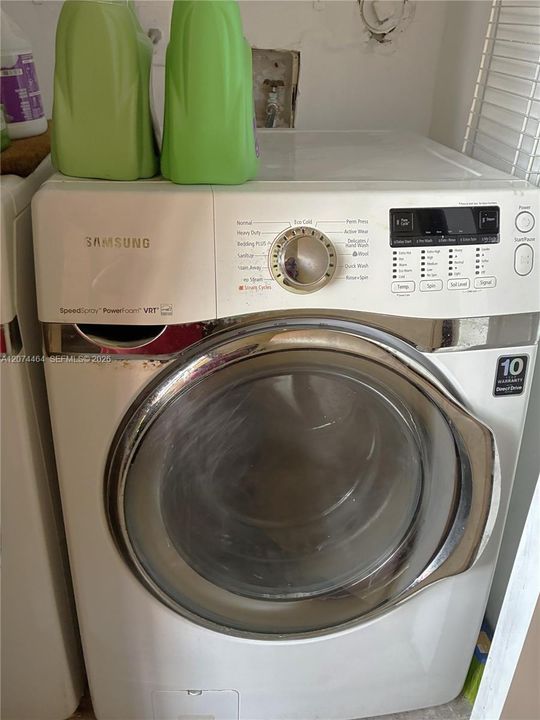 出租: $2,500 (2 贝兹, 2 浴室, 1053 平方英尺)