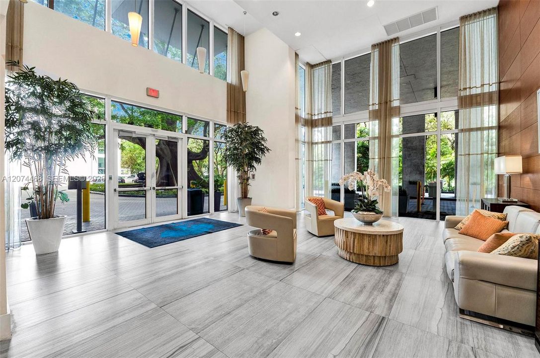 For Rent: $2,500 (1 beds, 1 baths, 887 Square Feet)