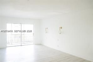 For Sale: $336,000 (2 beds, 2 baths, 918 Square Feet)