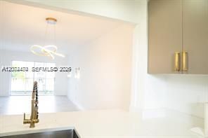 For Sale: $336,000 (2 beds, 2 baths, 918 Square Feet)