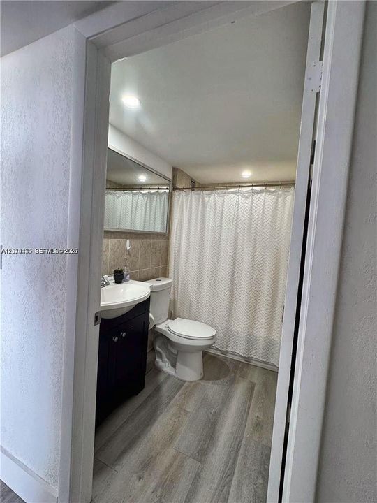 For Rent: $2,275 (2 beds, 2 baths, 963 Square Feet)