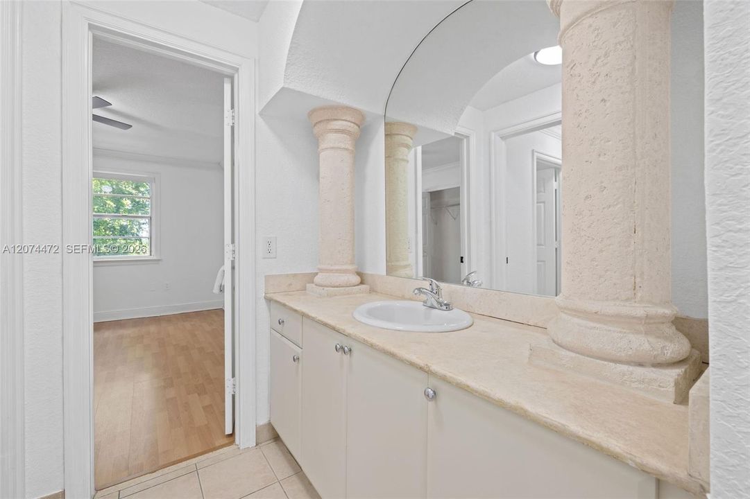 For Rent: $1,675 (1 beds, 1 baths, 664 Square Feet)