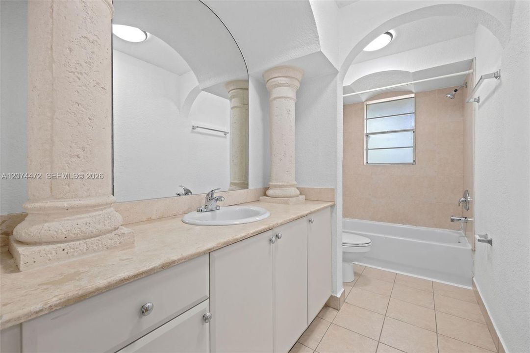 For Rent: $1,675 (1 beds, 1 baths, 664 Square Feet)