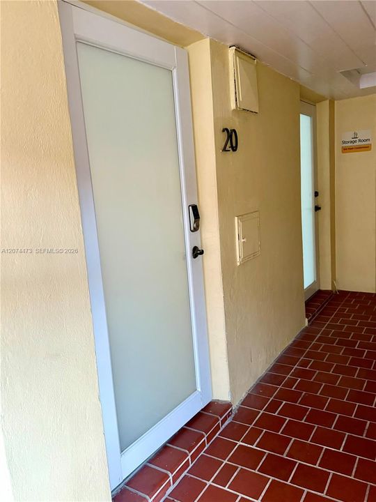 For Rent: $1,750 (1 beds, 1 baths, 503 Square Feet)