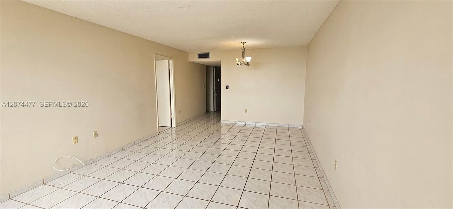 For Rent: $1,575 (1 beds, 1 baths, 825 Square Feet)