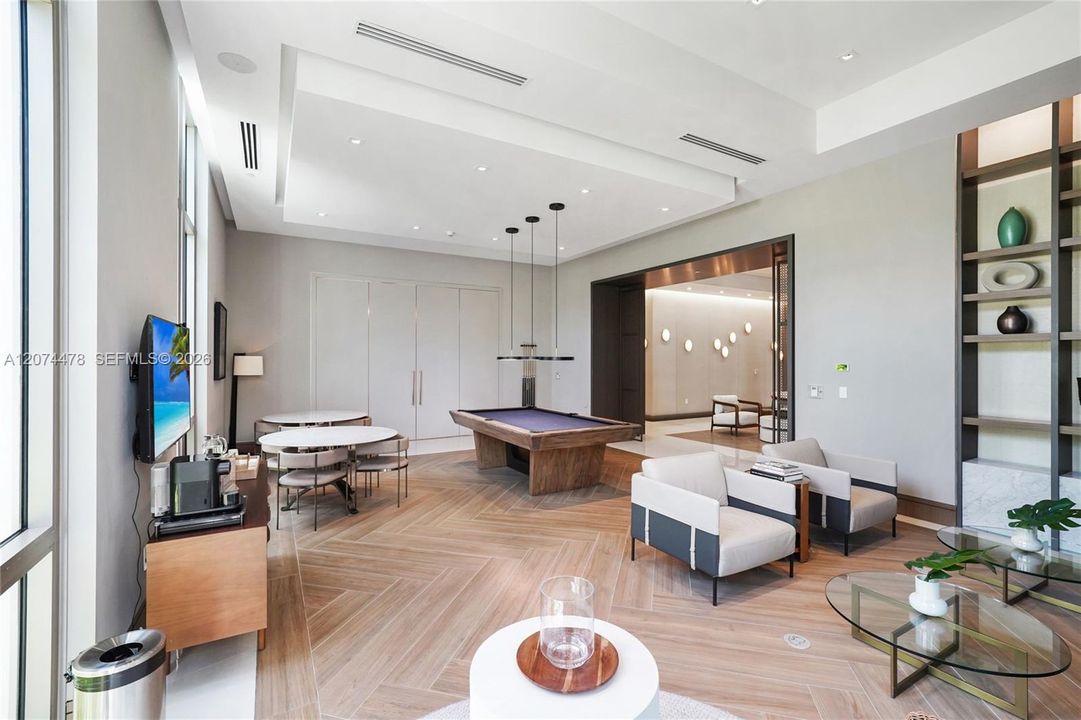 For Sale: $3,850,000 (3 beds, 3 baths, 2560 Square Feet)