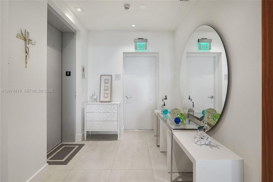 For Sale: $3,850,000 (3 beds, 3 baths, 2560 Square Feet)