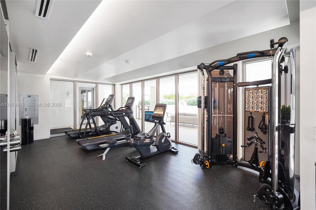 For Sale: $3,850,000 (3 beds, 3 baths, 2560 Square Feet)