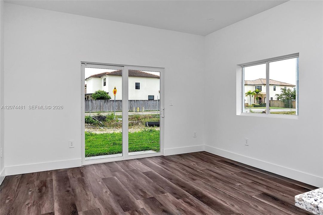 For Rent: $3,950 (4 beds, 2 baths, 1567 Square Feet)