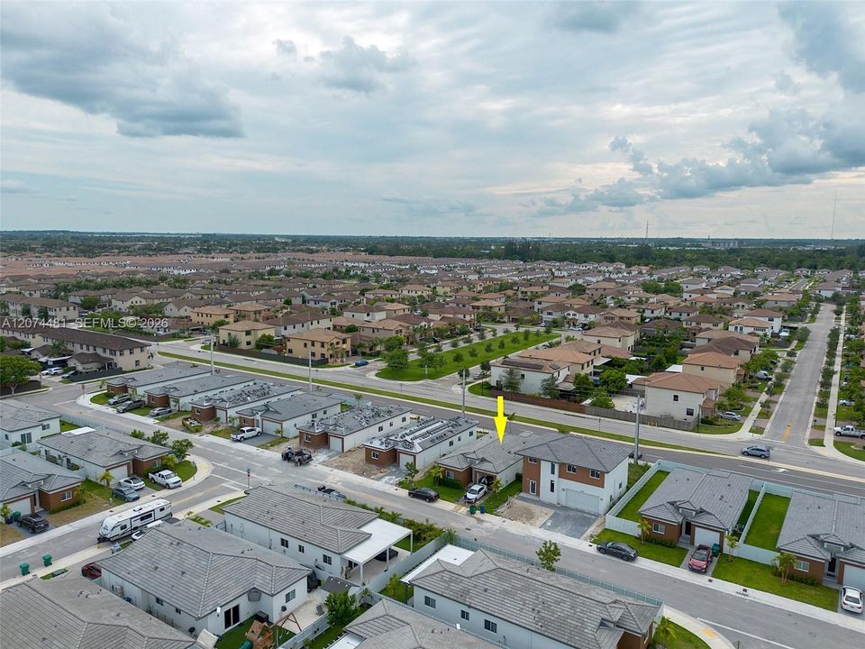 For Rent: $3,950 (4 beds, 2 baths, 1567 Square Feet)
