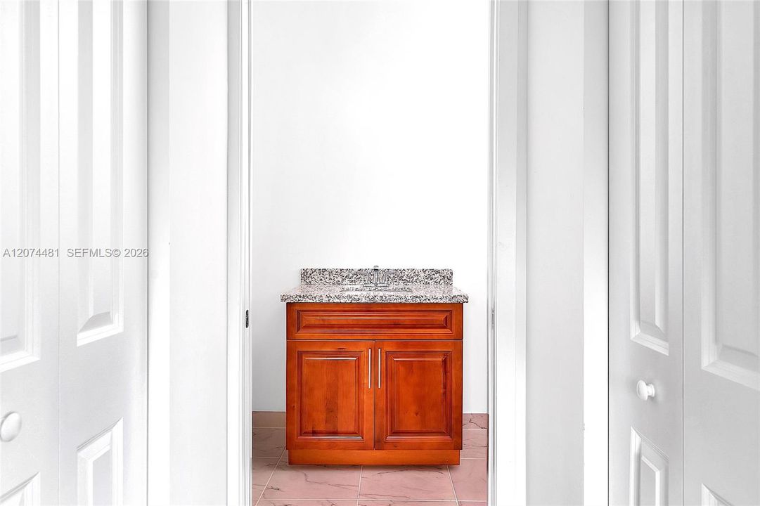 For Rent: $3,950 (4 beds, 2 baths, 1567 Square Feet)