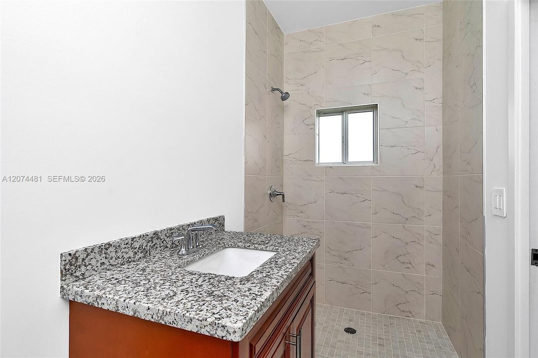 For Rent: $3,950 (4 beds, 2 baths, 1567 Square Feet)