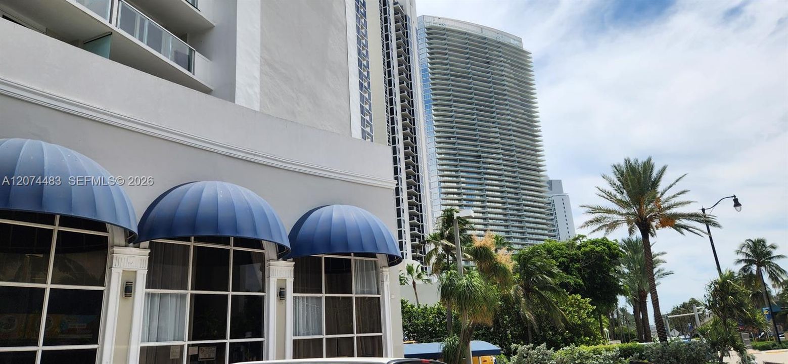 For Rent: $1,950 (0 beds, 1 baths, 360 Square Feet)