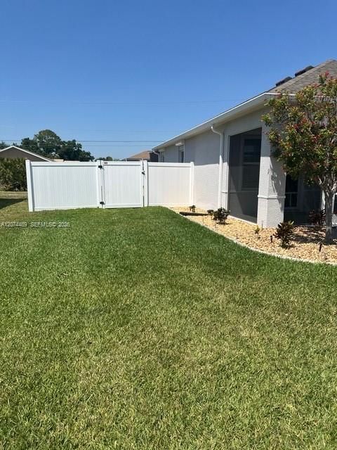 For Sale: $392,500 (3 beds, 2 baths, 1702 Square Feet)