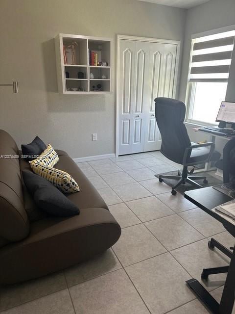 For Sale: $392,500 (3 beds, 2 baths, 1702 Square Feet)