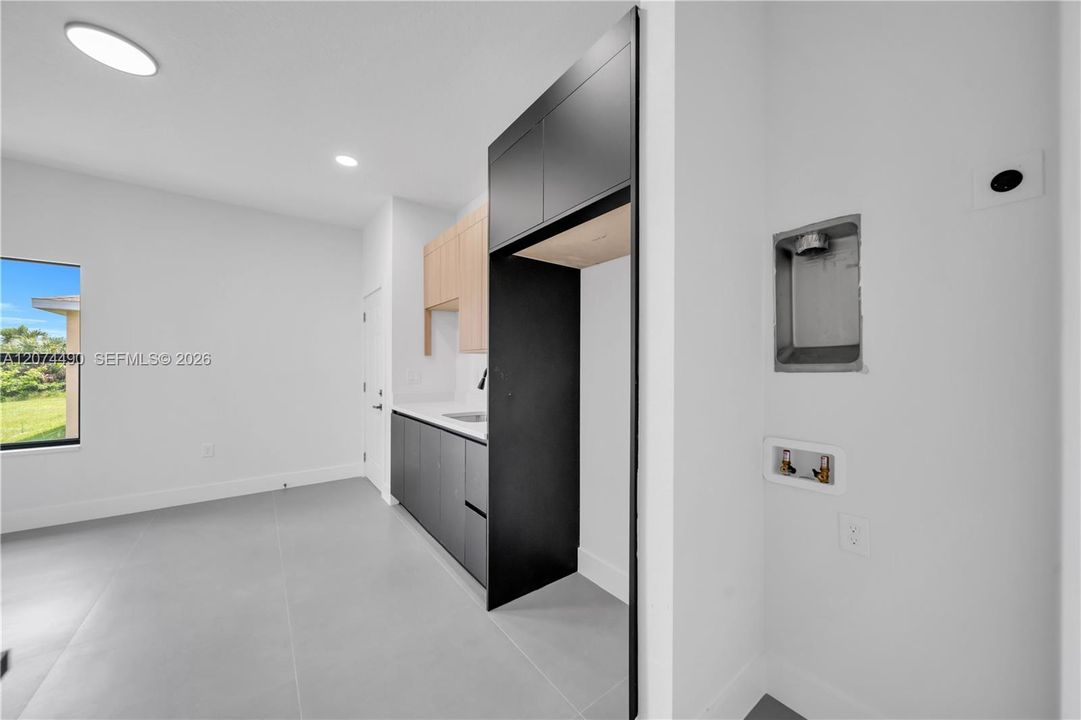 На продажу: $469,900 (4 спален, 3 ванн, 2401 Квадратных фут)