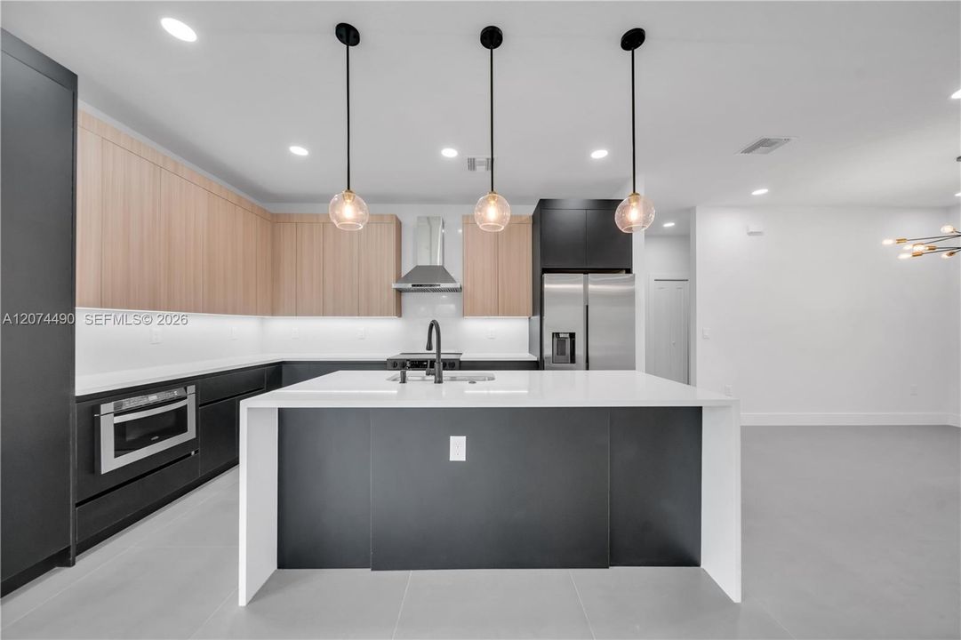 На продажу: $469,900 (4 спален, 3 ванн, 2401 Квадратных фут)