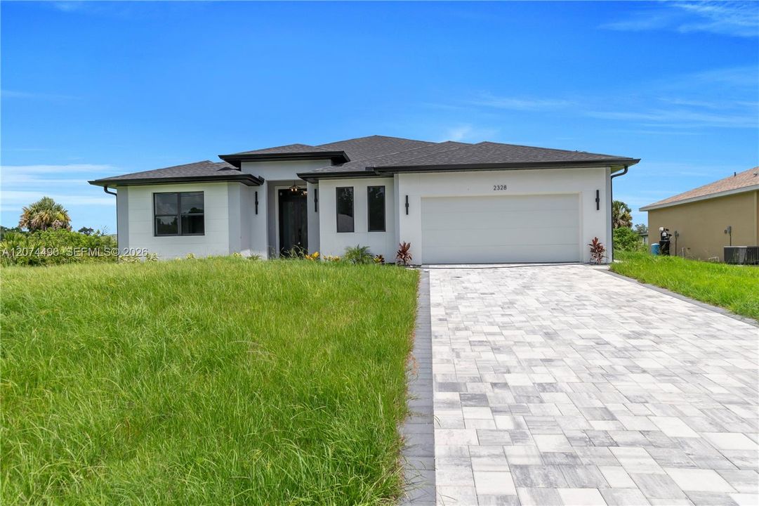 На продажу: $469,900 (4 спален, 3 ванн, 2401 Квадратных фут)