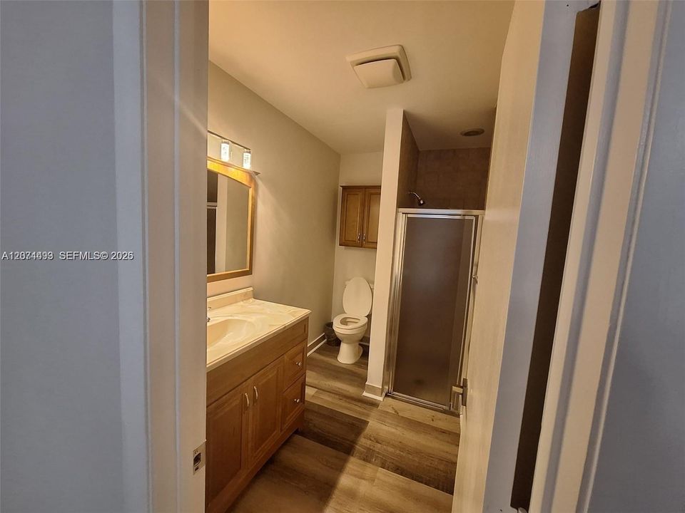 For Rent: $3,250 (3 beds, 2 baths, 1200 Square Feet)