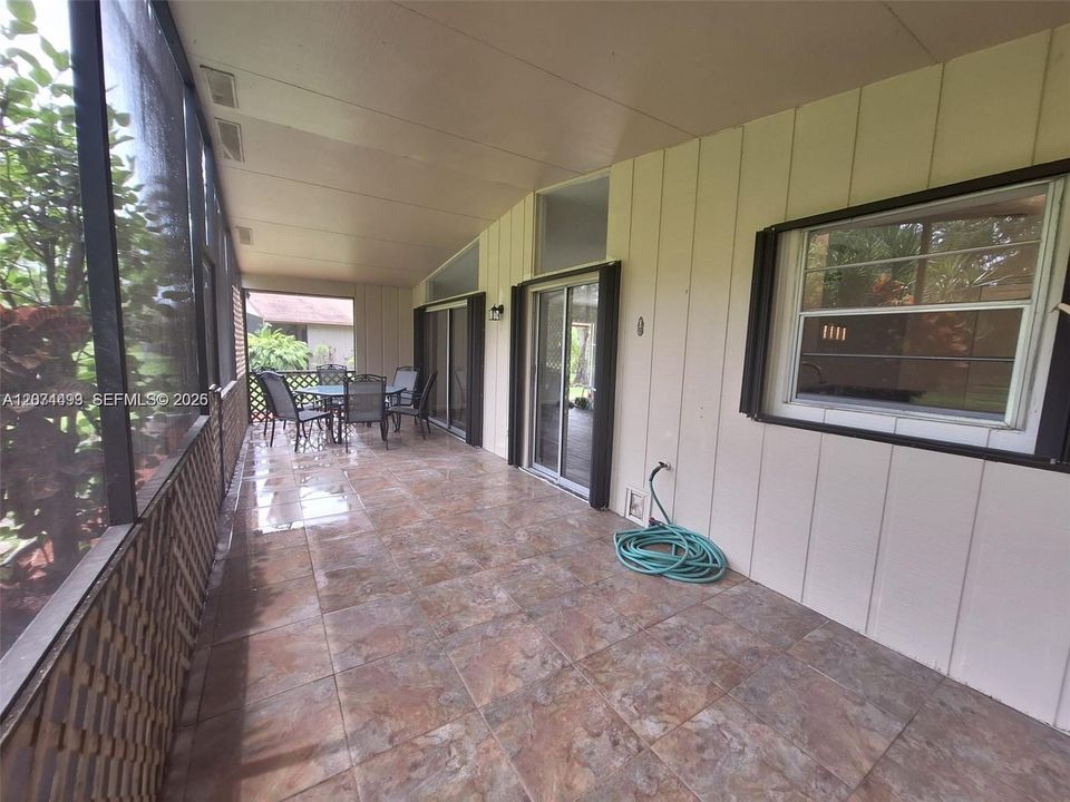 For Rent: $3,250 (3 beds, 2 baths, 1200 Square Feet)