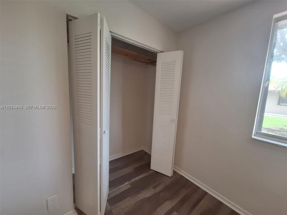 For Rent: $3,250 (3 beds, 2 baths, 1200 Square Feet)