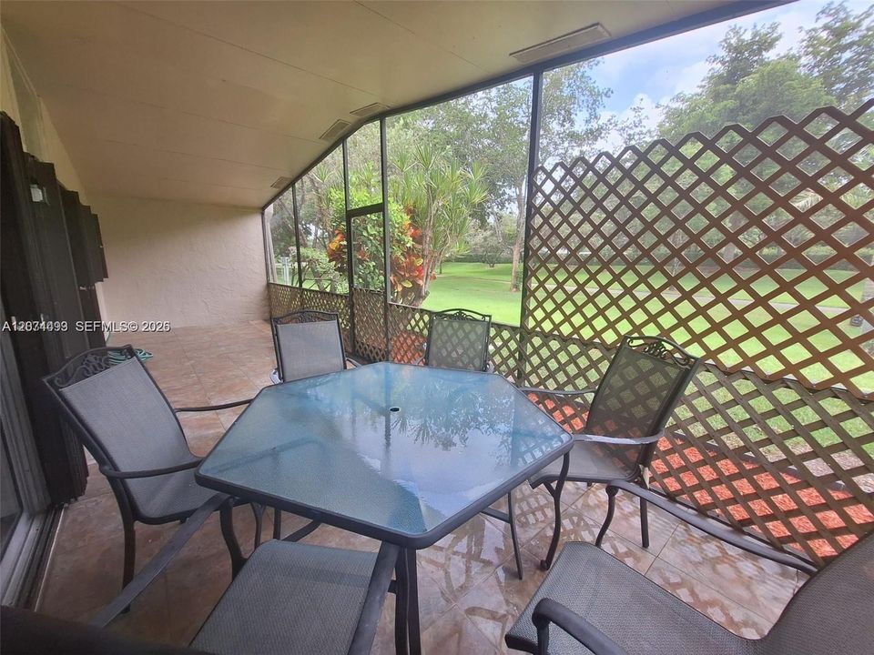 For Rent: $3,250 (3 beds, 2 baths, 1200 Square Feet)