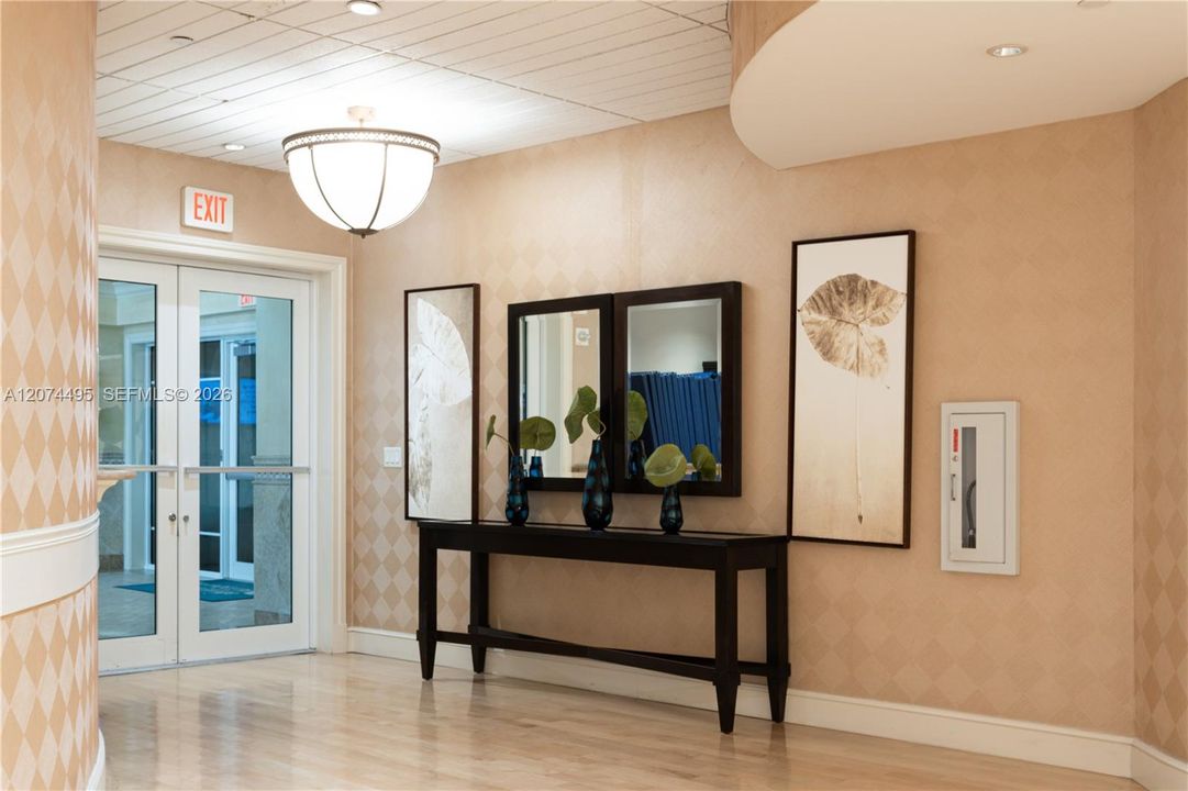For Sale: $479,000 (2 beds, 2 baths, 1335 Square Feet)
