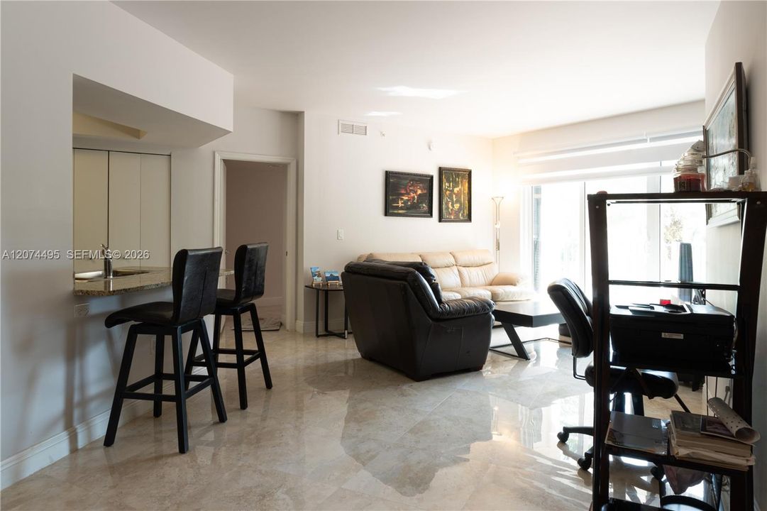 For Sale: $479,000 (2 beds, 2 baths, 1335 Square Feet)