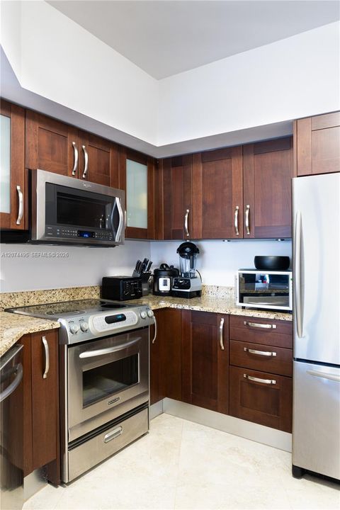 For Sale: $479,000 (2 beds, 2 baths, 1335 Square Feet)