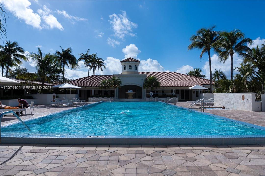 For Sale: $479,000 (2 beds, 2 baths, 1335 Square Feet)