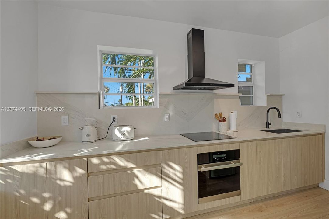 For Rent: $3,200 (1 beds, 1 baths, 603 Square Feet)
