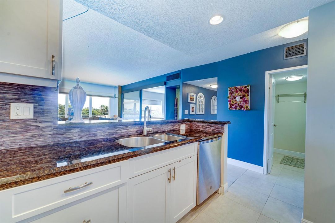 2500 E Las Olas Blvd Apt 403-print-011-0