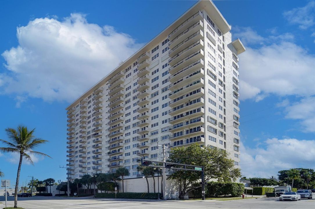 2500 E Las Olas Blvd Apt 403-print-001-0