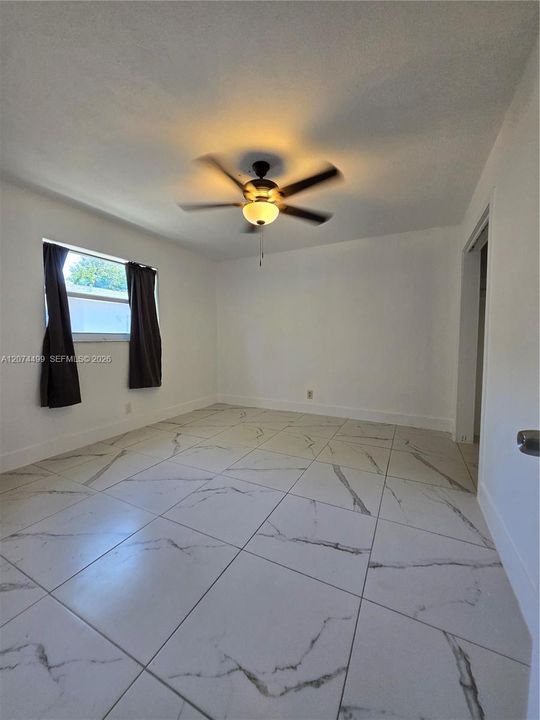 For Rent: $2,600 (2 beds, 2 baths, 938 Square Feet)