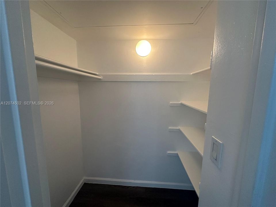 For Sale: $410,000 (2 beds, 2 baths, 1212 Square Feet)