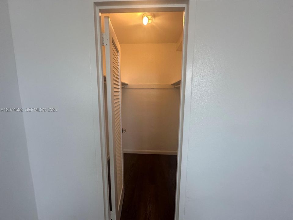 For Sale: $410,000 (2 beds, 2 baths, 1212 Square Feet)
