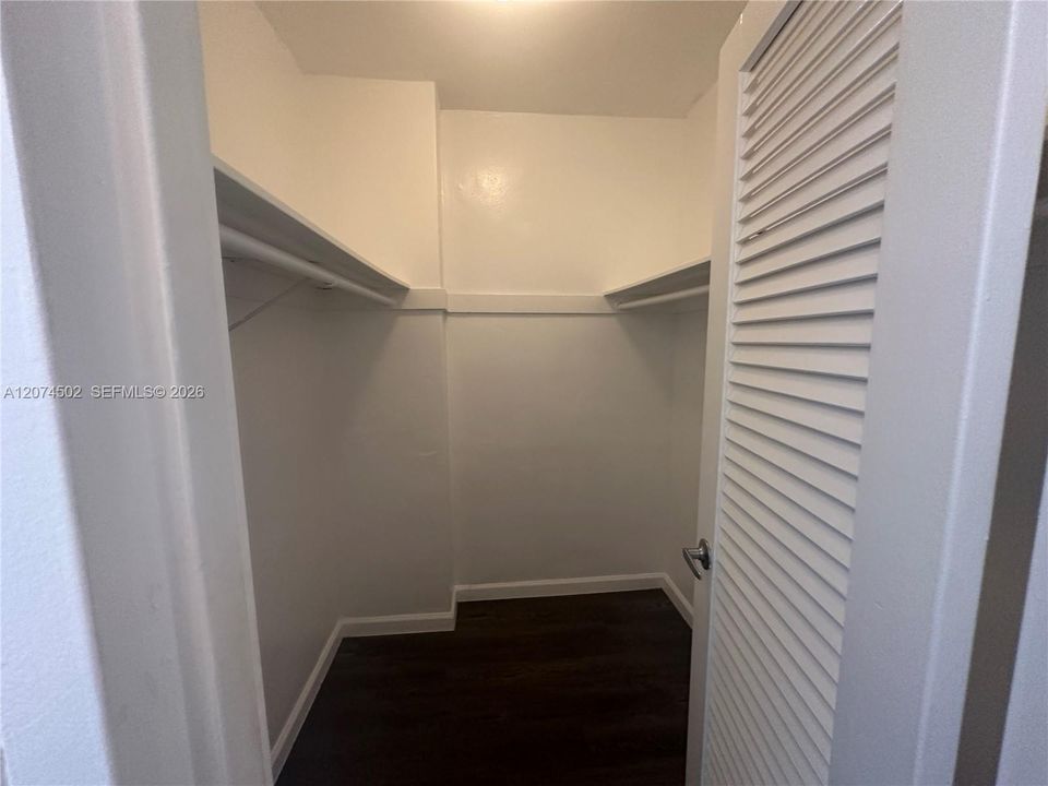 For Sale: $410,000 (2 beds, 2 baths, 1212 Square Feet)
