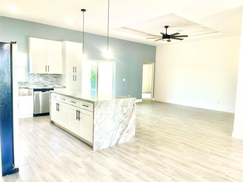 1260kitchen family 1