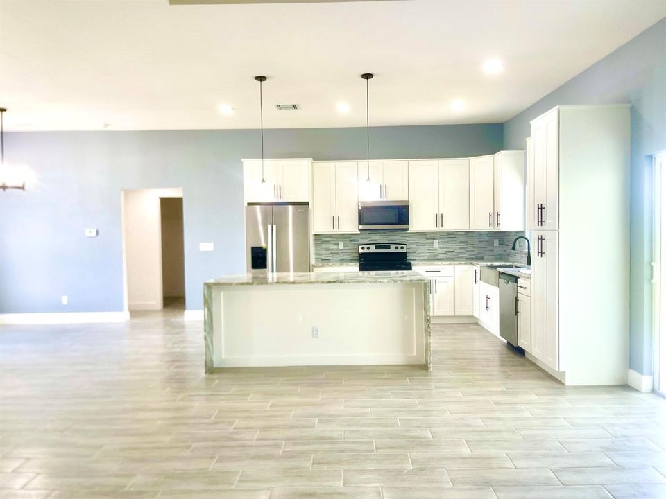 1260 kitchen family 3