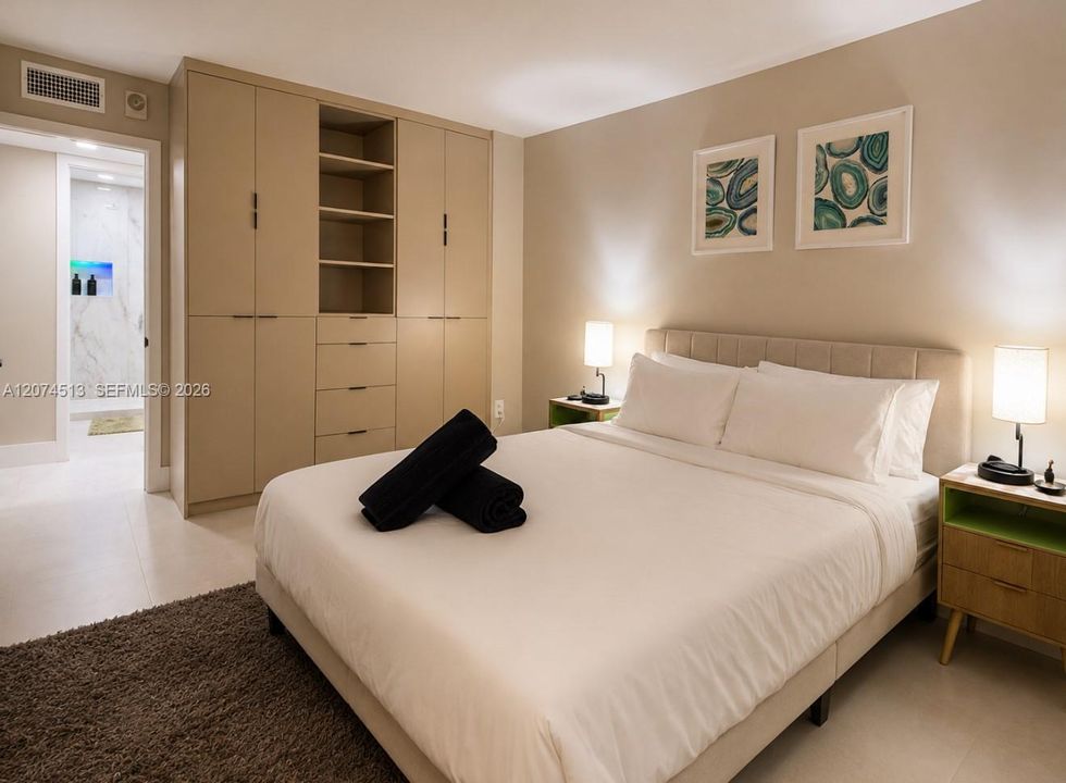 Recently Sold: $455,000 (2 beds, 2 baths, 1160 Square Feet)