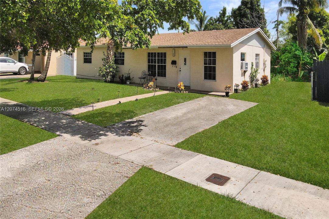 For Sale: $470,000 (3 beds, 1 baths, 1350 Square Feet)