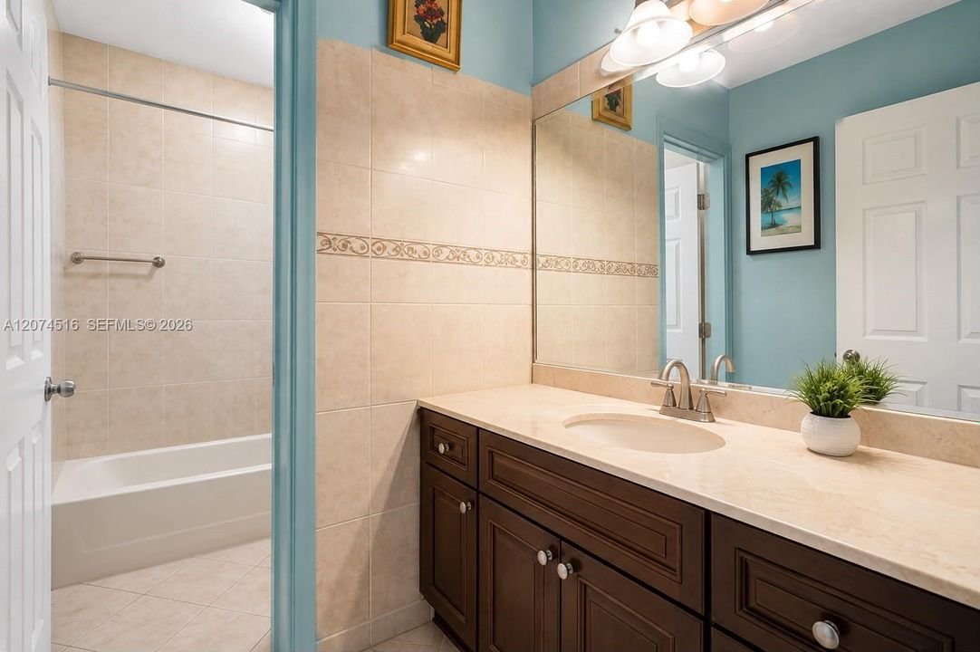 For Sale: $470,000 (3 beds, 1 baths, 1350 Square Feet)