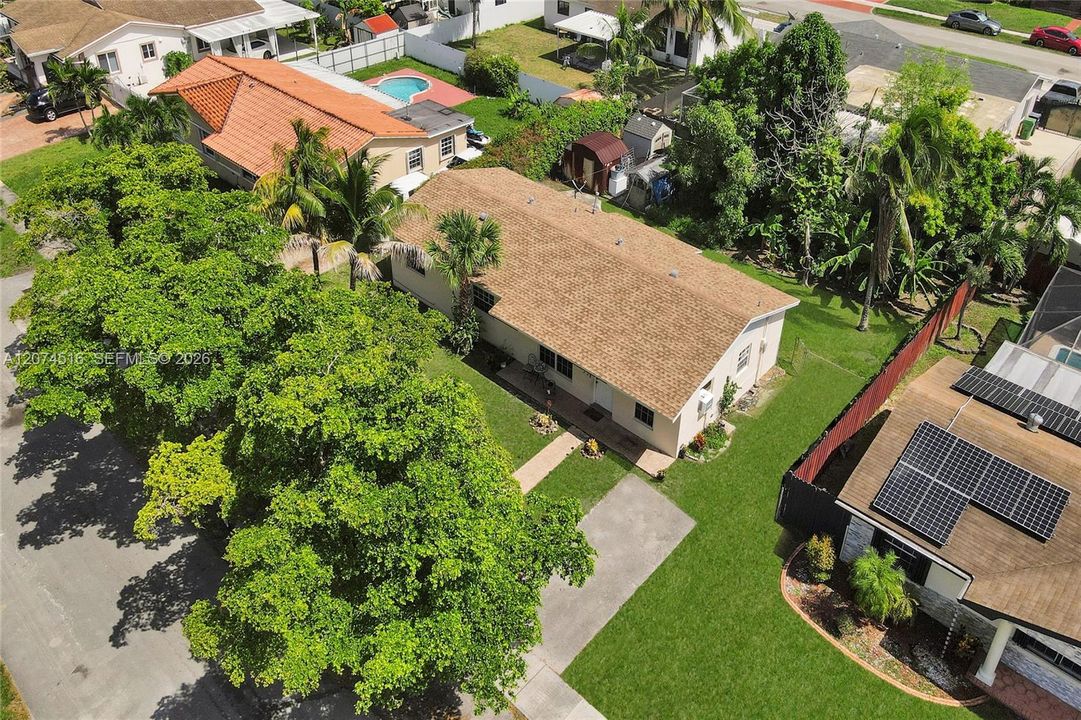 For Sale: $470,000 (3 beds, 1 baths, 1350 Square Feet)