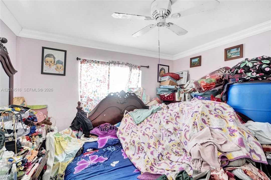 For Sale: $470,000 (3 beds, 1 baths, 1350 Square Feet)