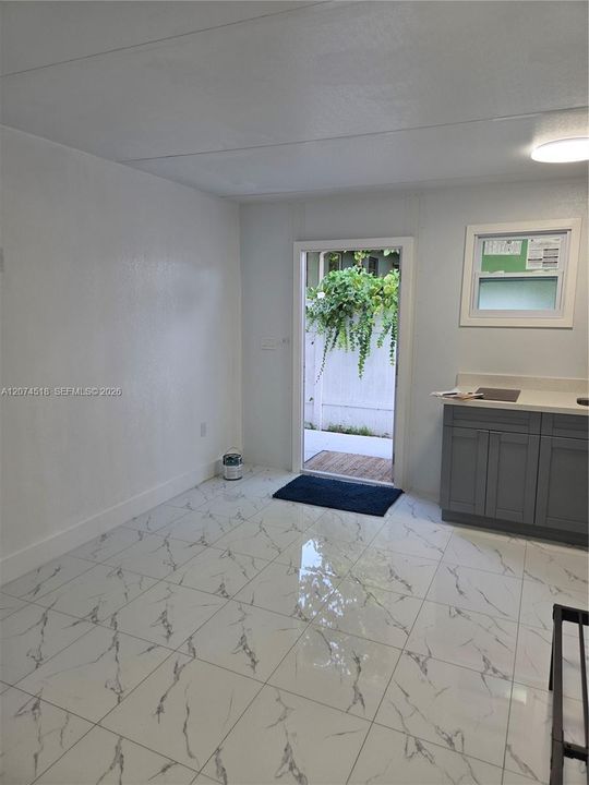 For Rent: $1,400 (0 beds, 1 baths, 0 Square Feet)