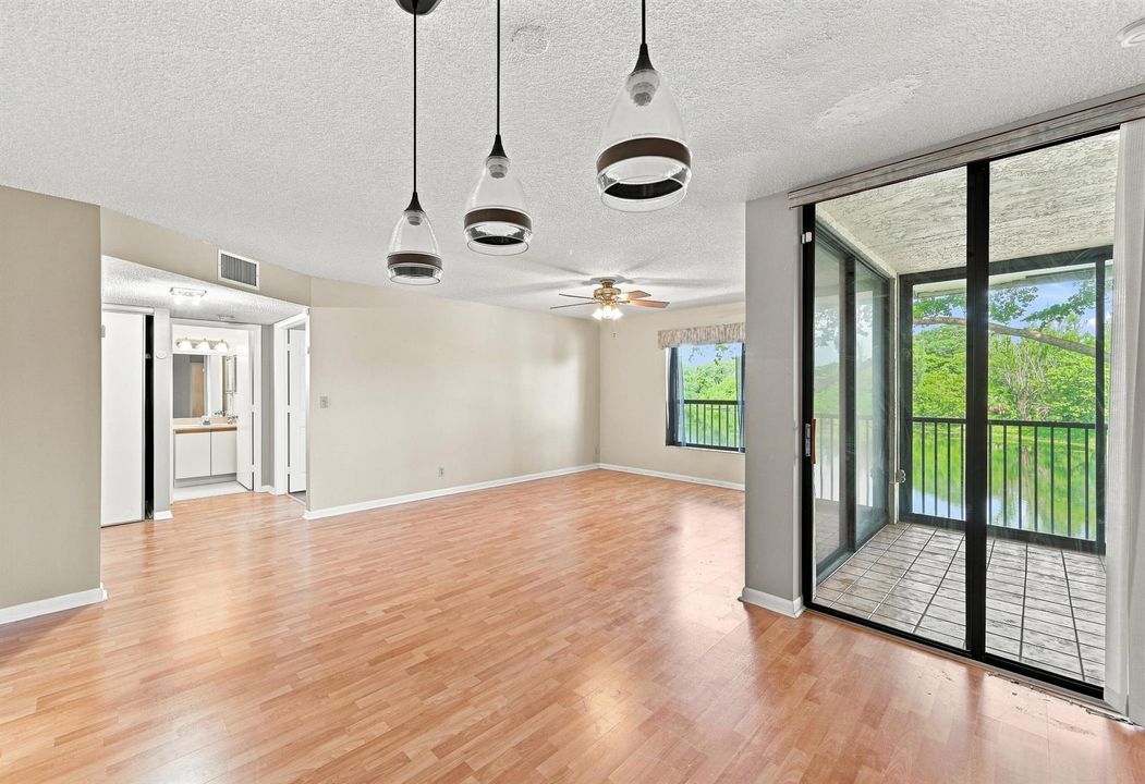 10_living room